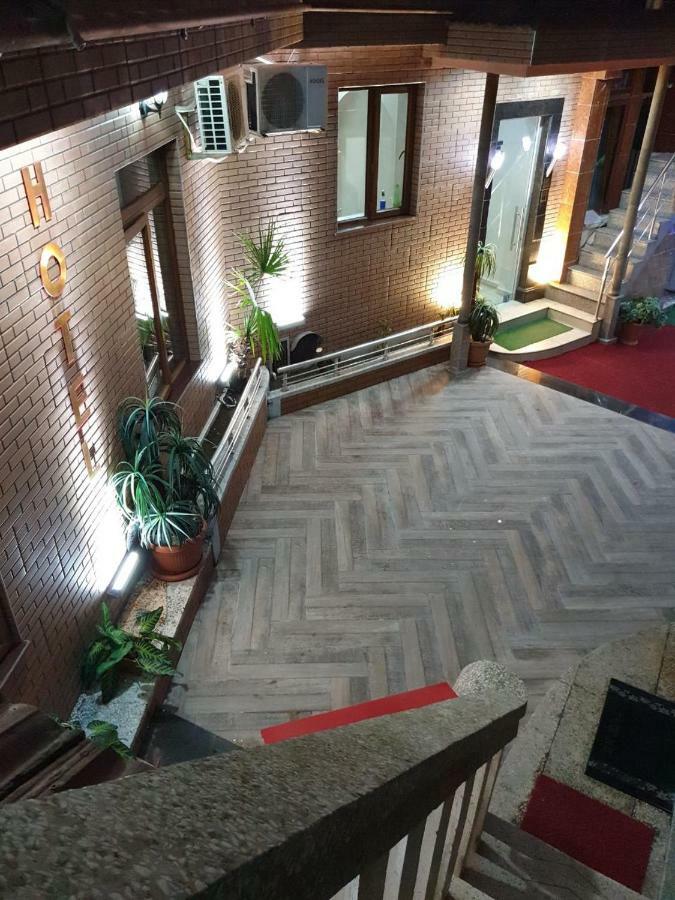 Hotel Old Star Batumi Exterior photo